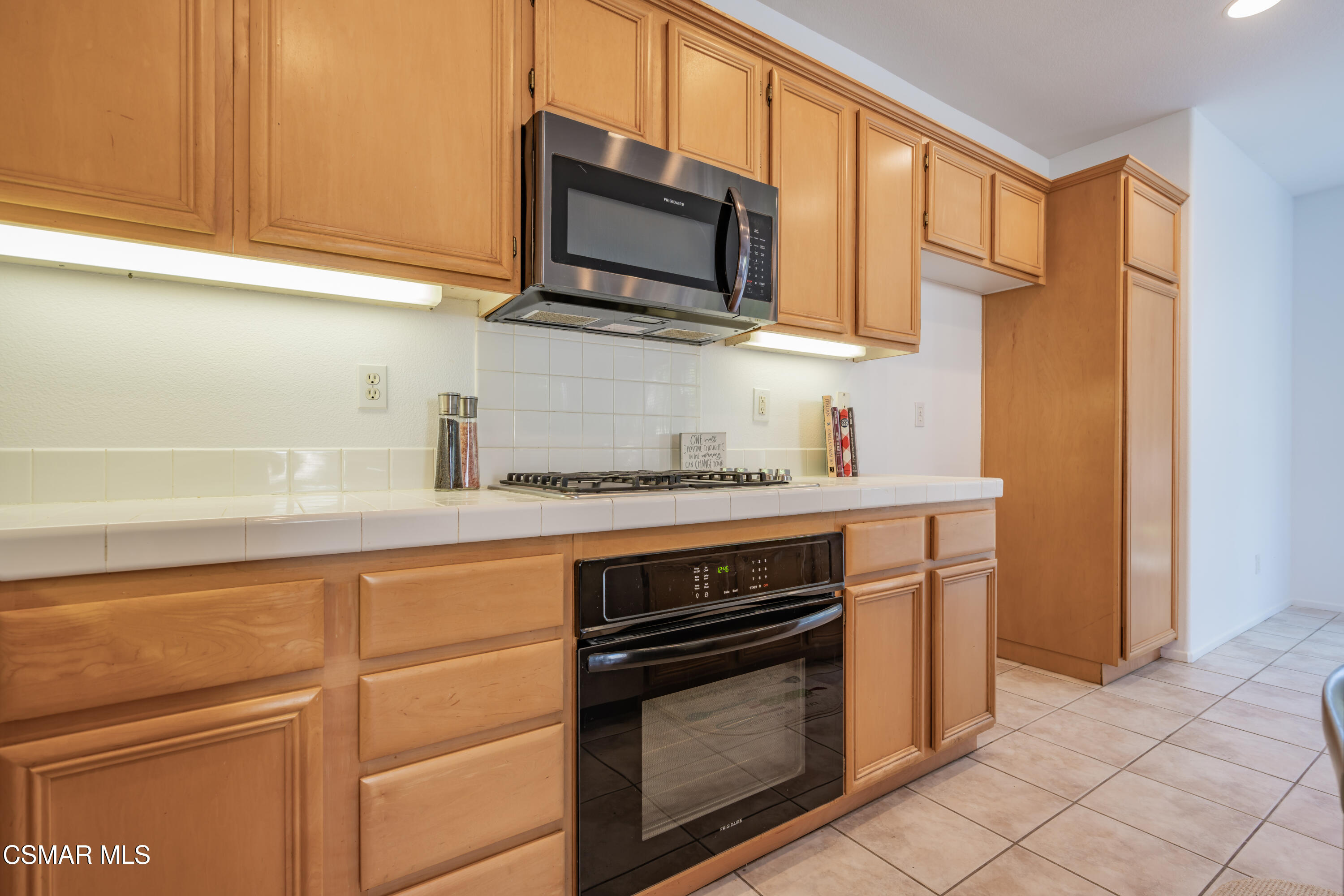 911 Red Pine Drive Simi Valley, CA 93065 - Photo 29 of 61 28-print-_CK17301