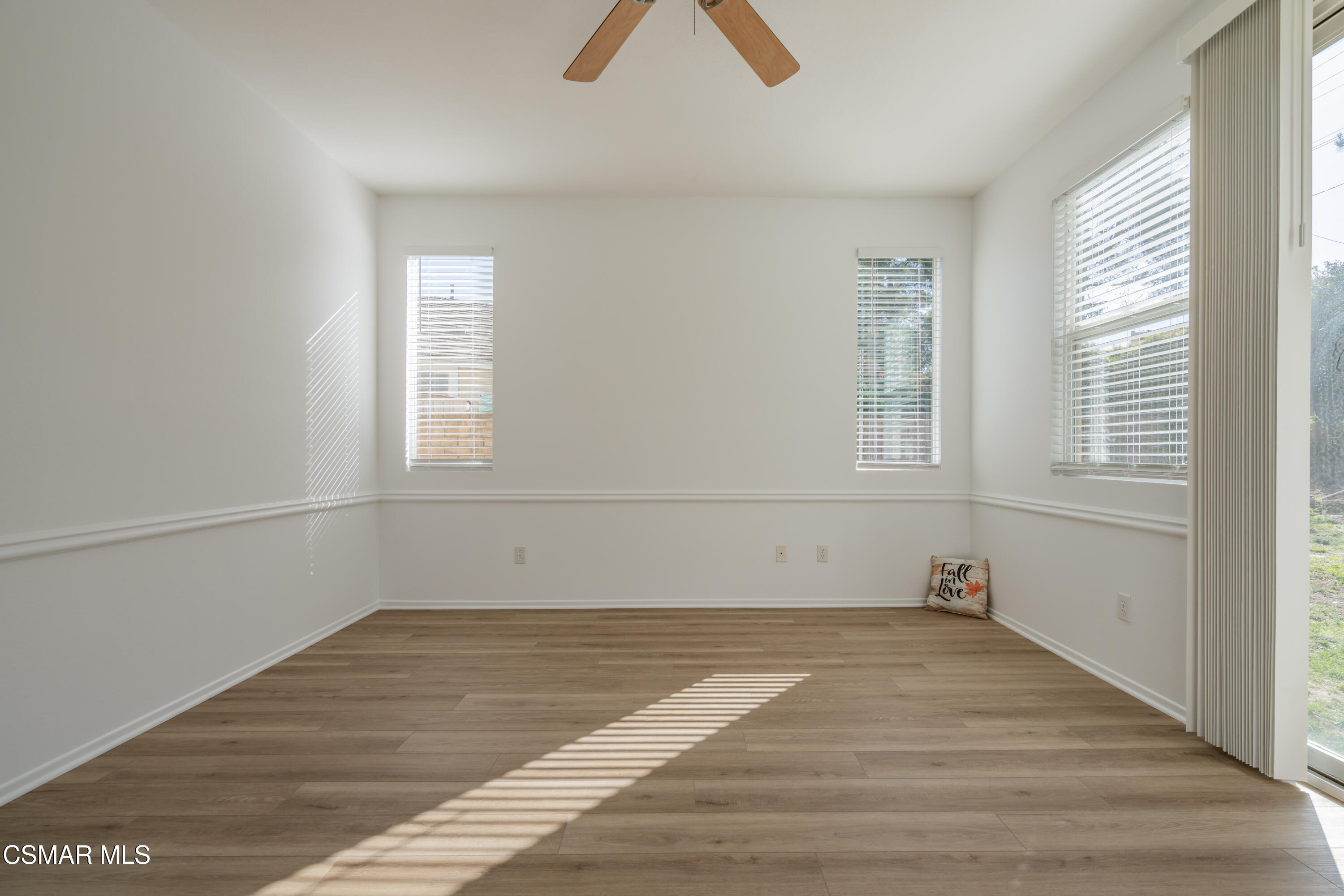 911 Red Pine Drive Simi Valley, CA 93065 - Photo 33 of 61 33-print-_CK17319