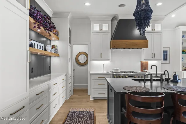 $1,289,999 | 101 Saddle Creek Cove, Canton, MS 39046