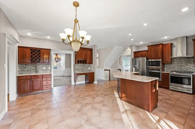 $975,000 | 1 Windsong Way, Bloomington, IL 61704