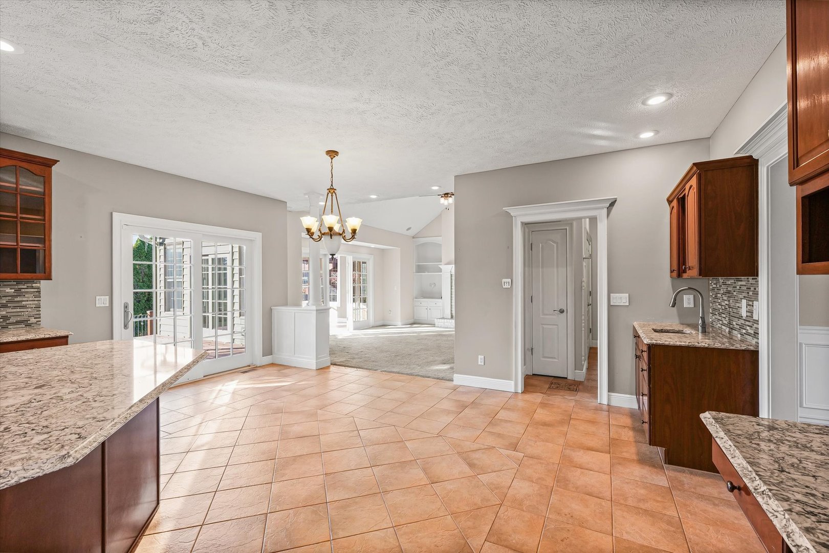 1 Windsong Way Bloomington, IL 61704 - Photo 17 of 90