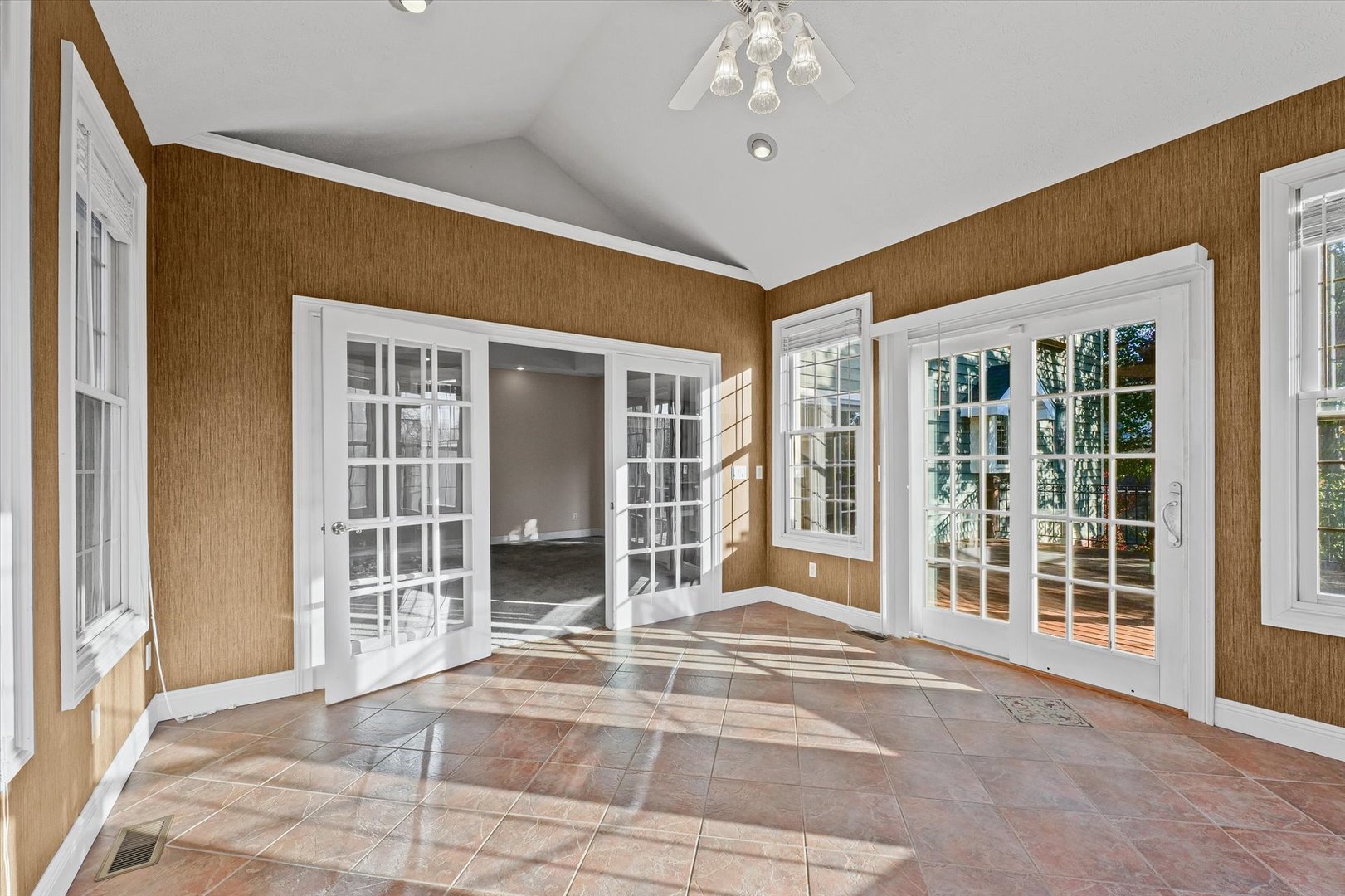 1 Windsong Way Bloomington, IL 61704 - Photo 22 of 90