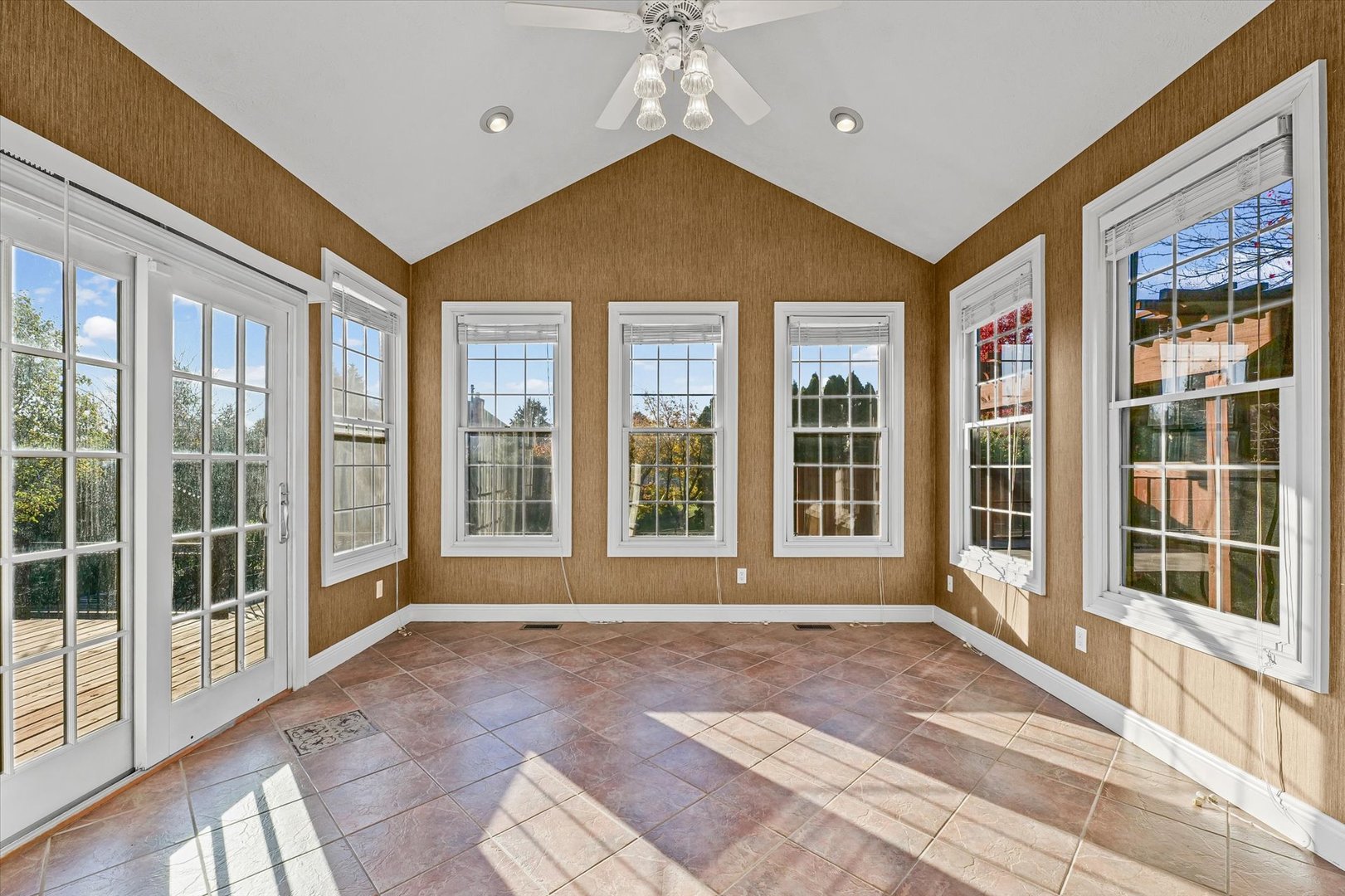 1 Windsong Way Bloomington, IL 61704 - Photo 23 of 90