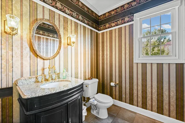 $975,000 | 1 Windsong Way, Bloomington, IL 61704