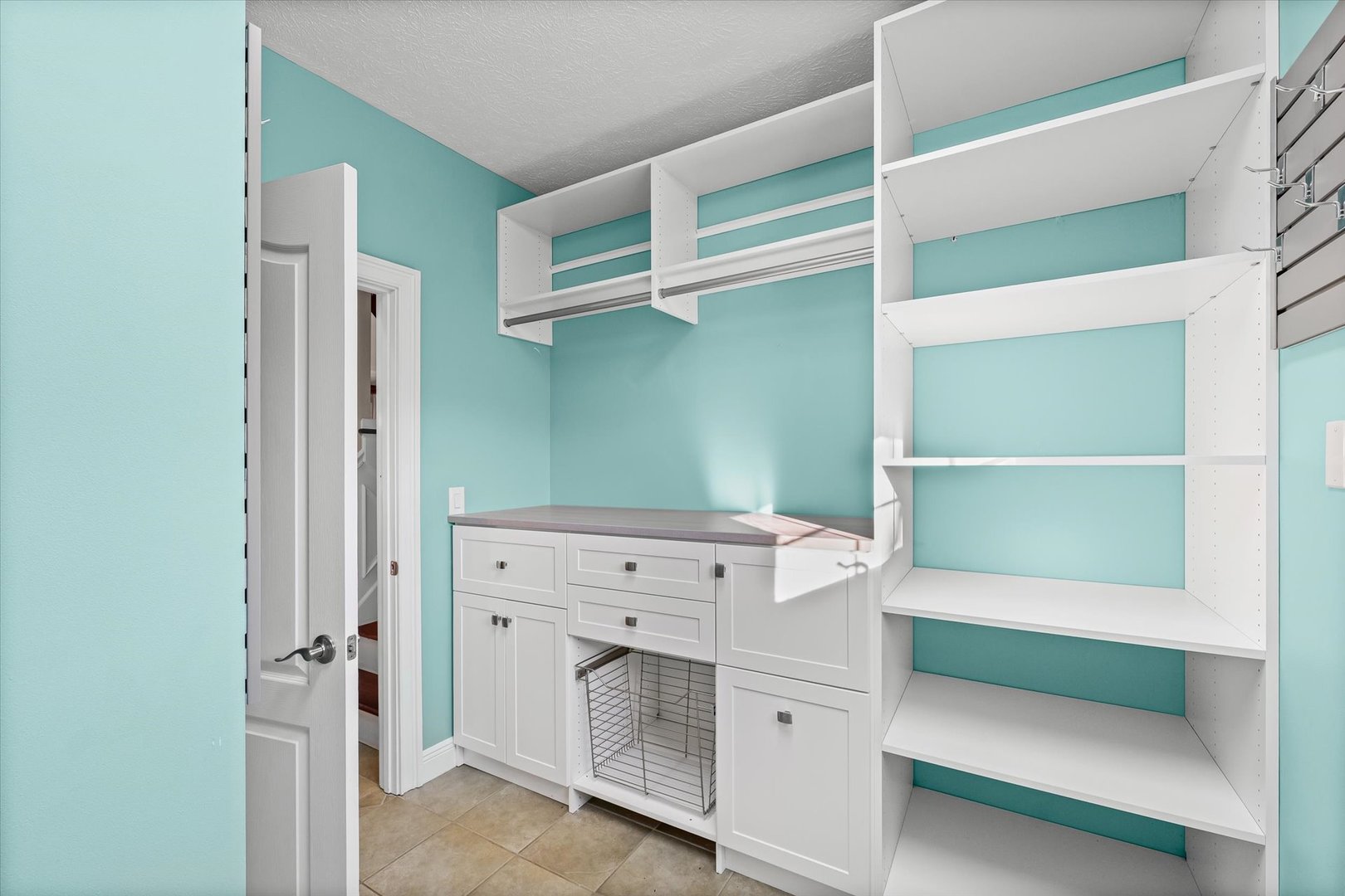 1 Windsong Way Bloomington, IL 61704 - Photo 25 of 90 a utility room with closet dryer and washer