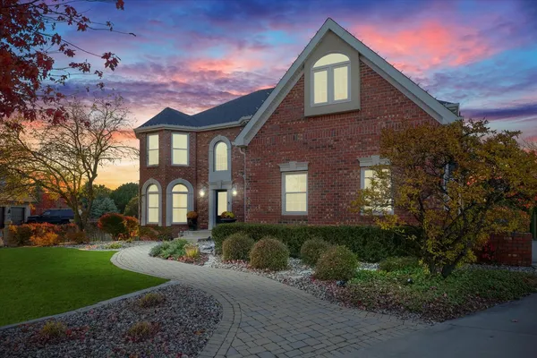 $975,000 | 1 Windsong Way, Bloomington, IL 61704