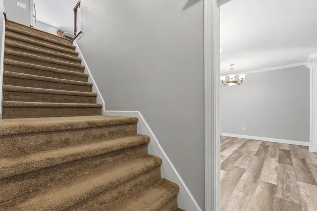 $975,000 | 1 Windsong Way, Bloomington, IL 61704