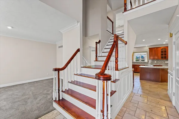 $975,000 | 1 Windsong Way, Bloomington, IL 61704