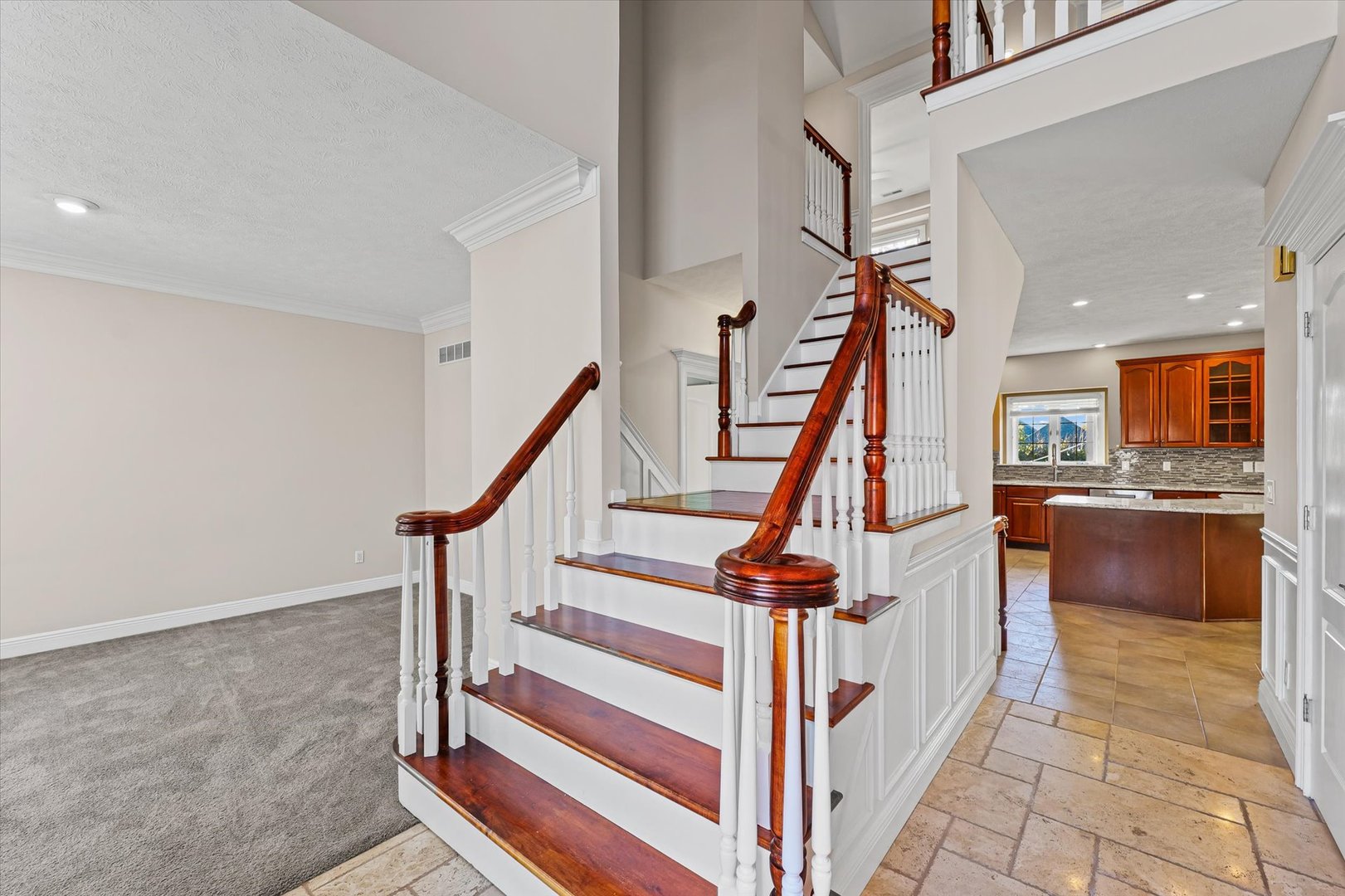 1 Windsong Way Bloomington, IL 61704 - Photo 8 of 90 a view of entryway