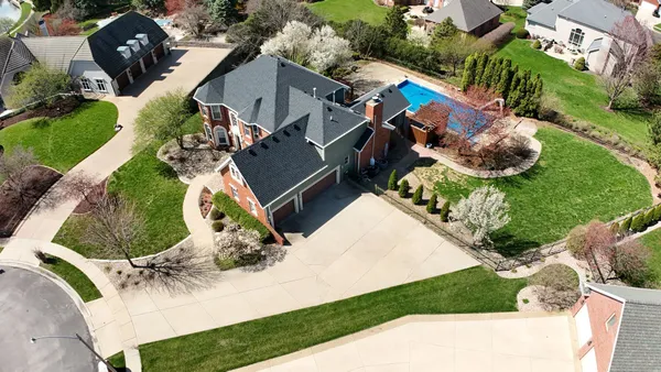 $975,000 | 1 Windsong Way, Bloomington, IL 61704