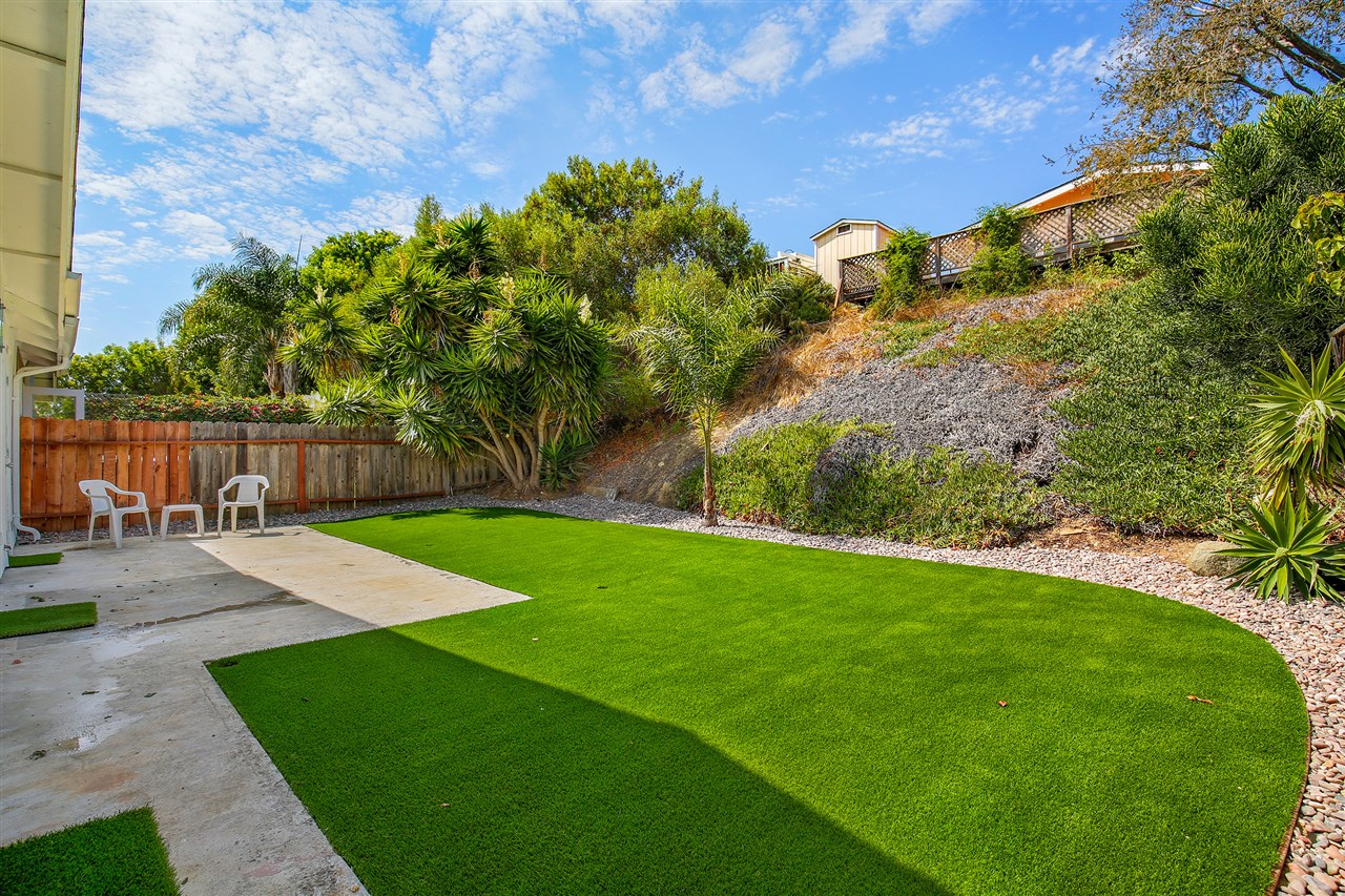 750 Teaberry Street Encinitas, CA 92024 - Photo 2 of 15