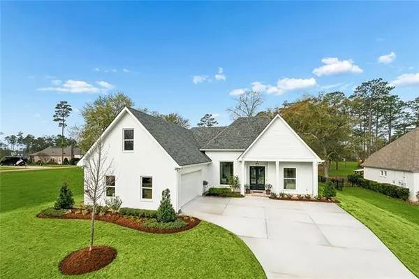 $650,000 | 305 Steeplechase Drive, Abita Springs, LA 70420