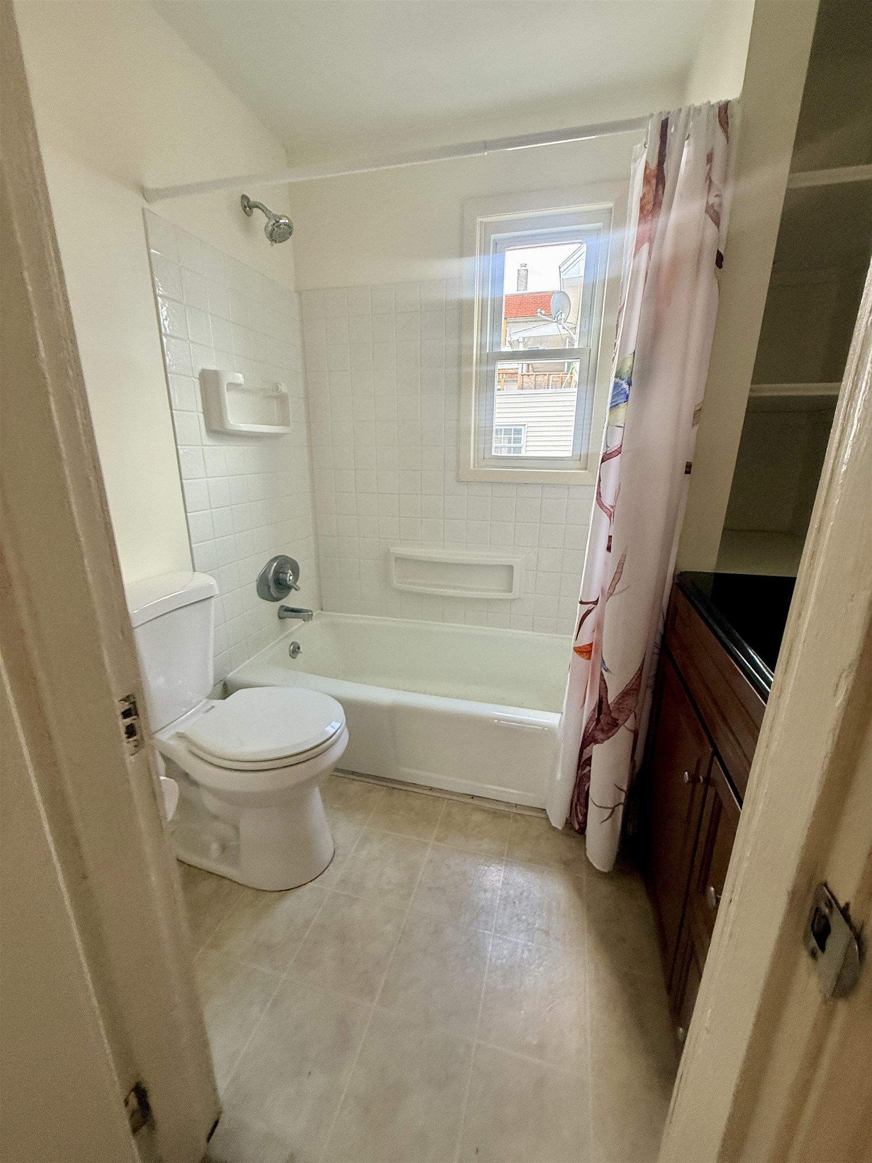 61 Laurel Street, Unit 1 Manchester, NH 03103 - Photo 6 of 10