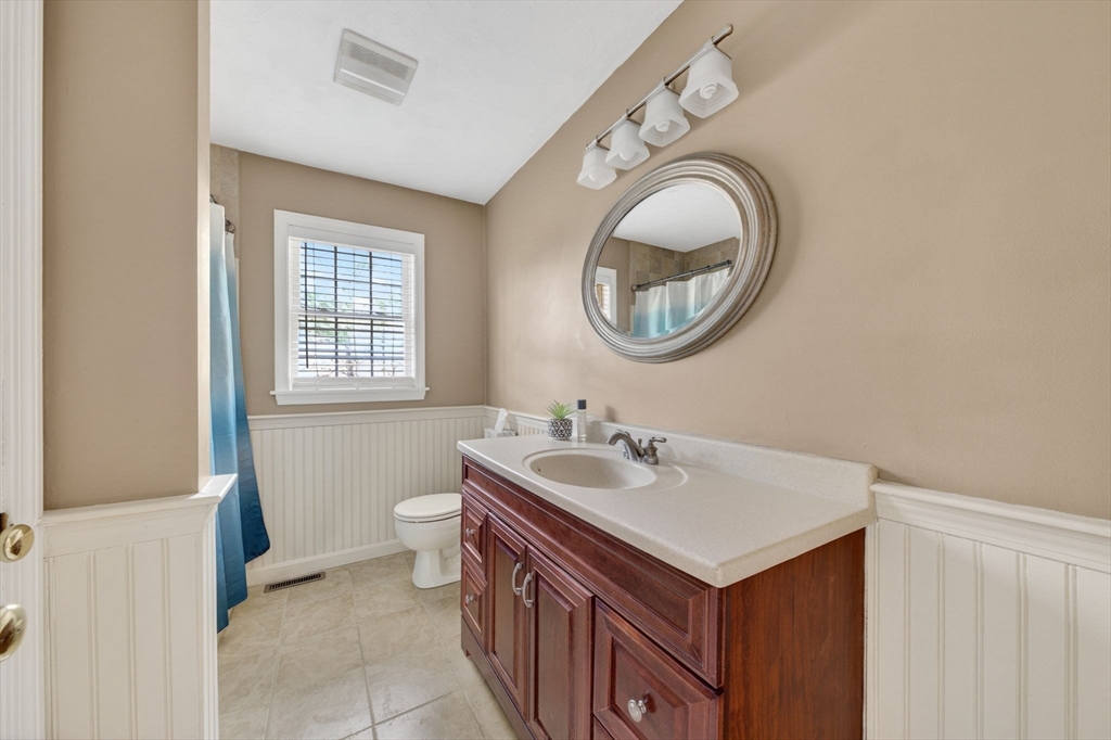 715 County Road Rochester, MA 02770 - Photo 31 of 42