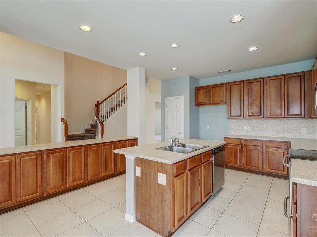 1041 Crystal Lake Drive Frisco, TX 75036 - Photo 12 of 40