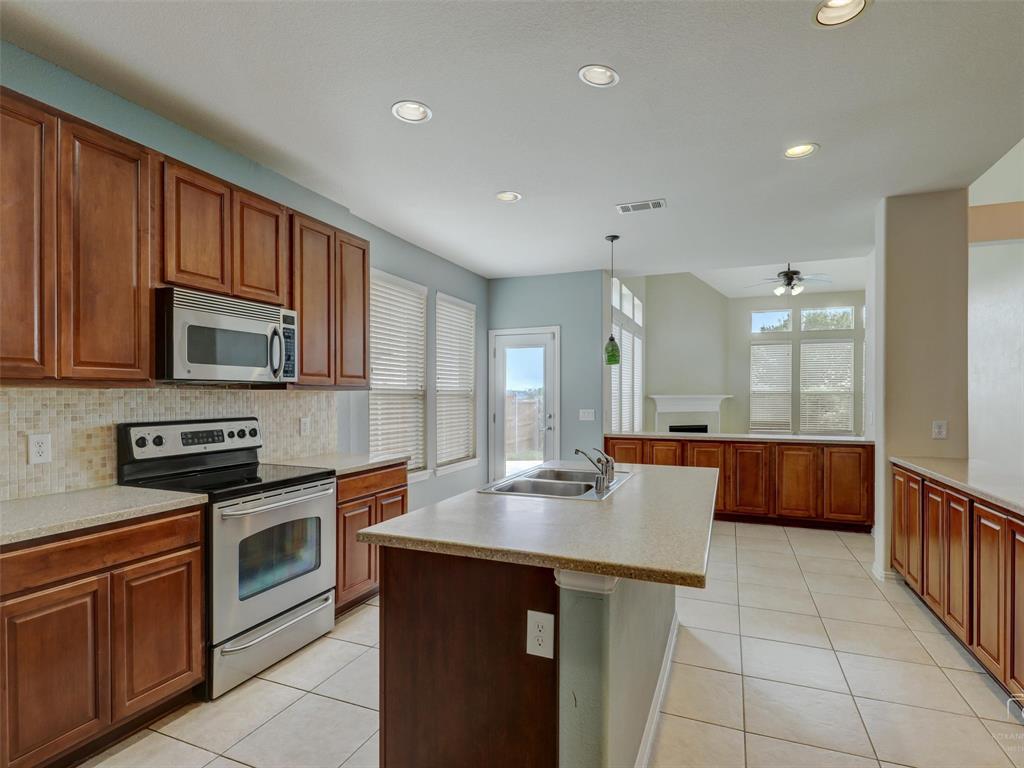 1041 Crystal Lake Drive Frisco, TX 75036 - Photo 14 of 40