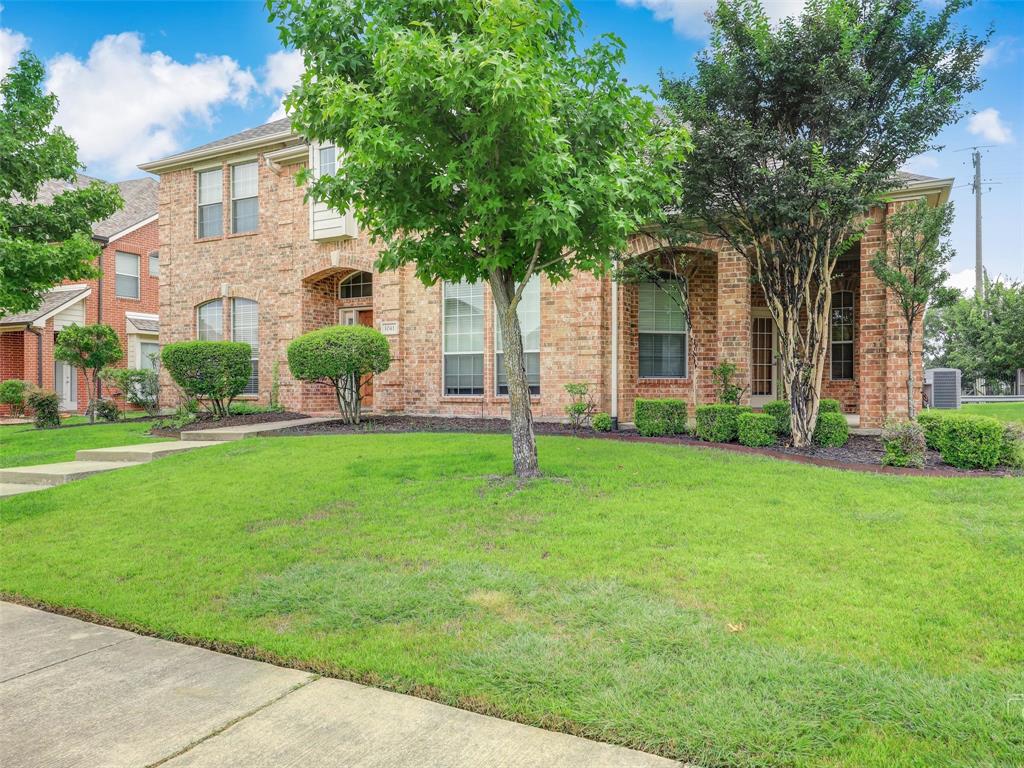 1041 Crystal Lake Drive Frisco, TX 75036 - Photo 2 of 40