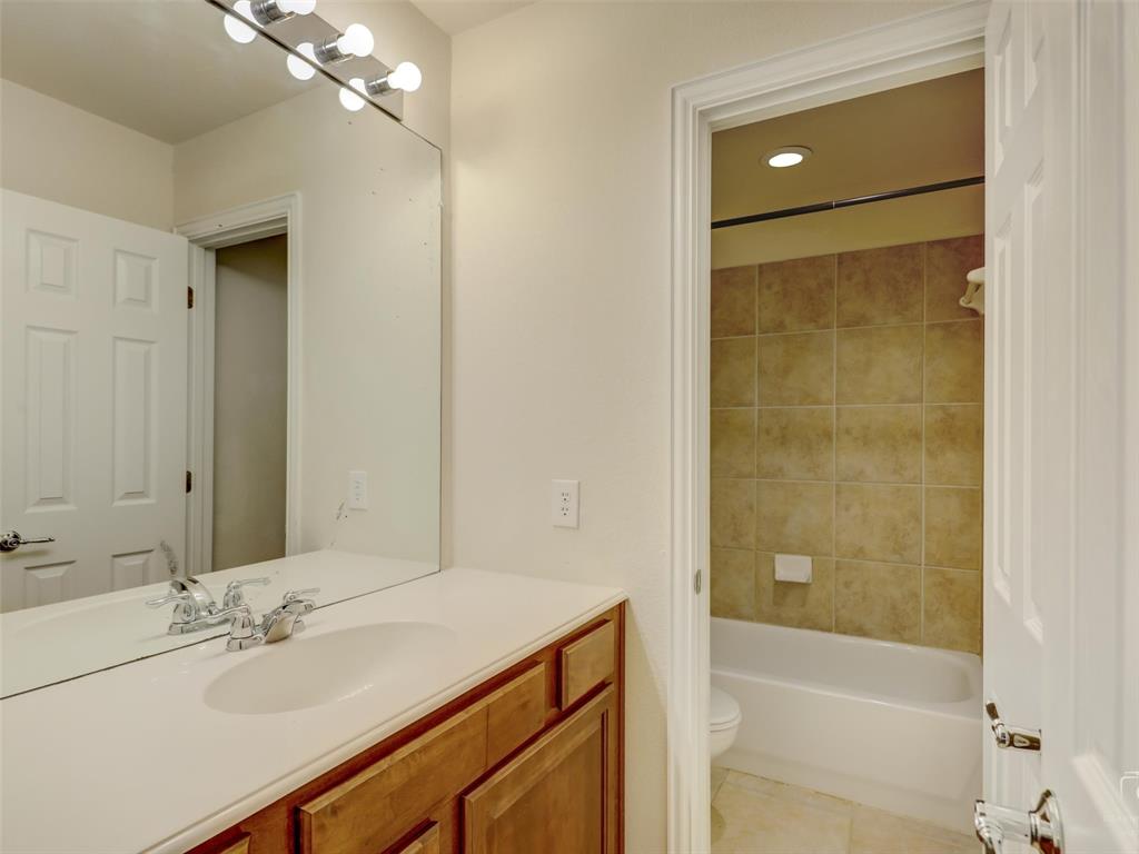 1041 Crystal Lake Drive Frisco, TX 75036 - Photo 30 of 40