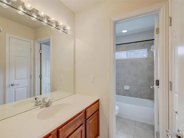 $3,400 | 1041 Crystal Lake Drive, Frisco, TX 75036