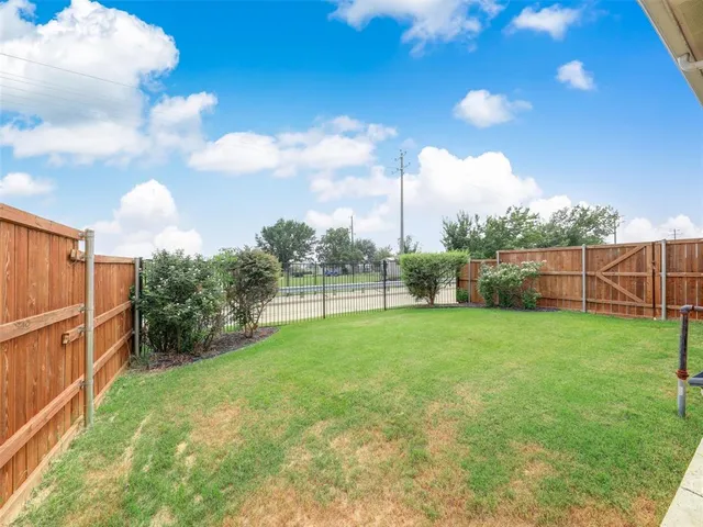 $3,400 | 1041 Crystal Lake Drive, Frisco, TX 75036