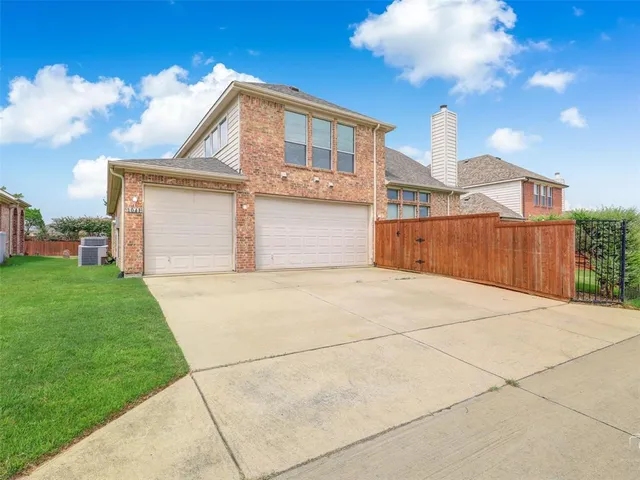 $3,400 | 1041 Crystal Lake Drive, Frisco, TX 75036