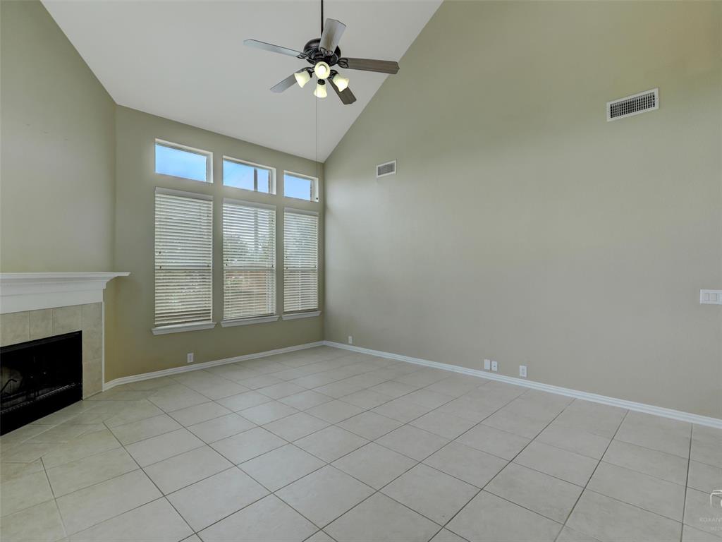 1041 Crystal Lake Drive Frisco, TX 75036 - Photo 9 of 40