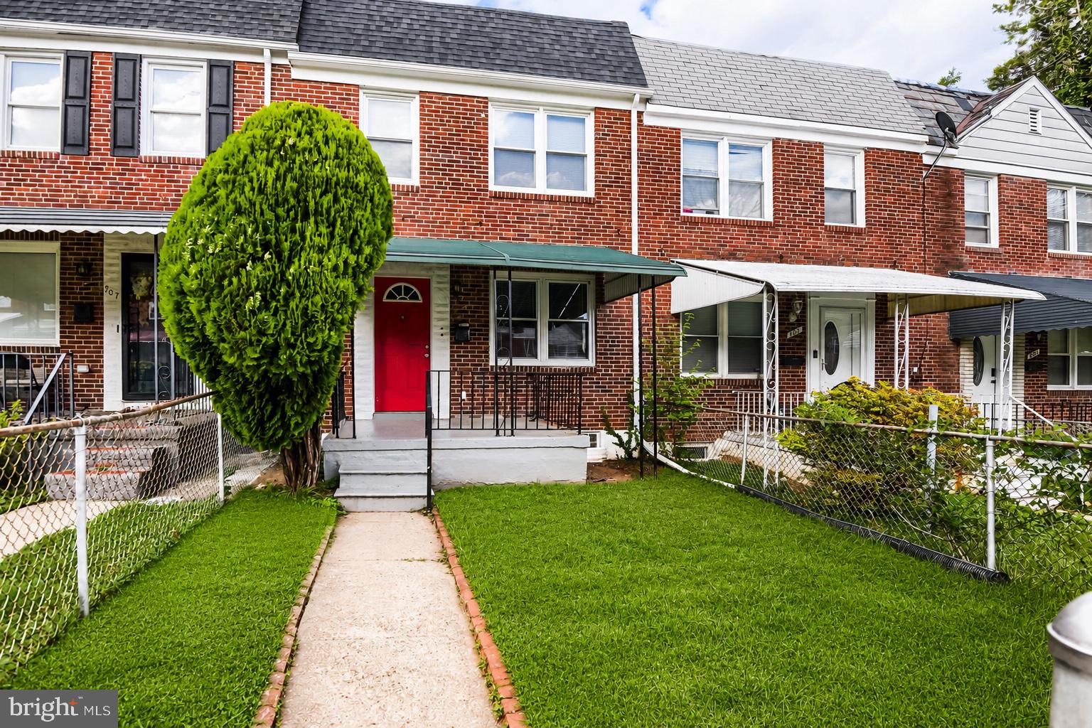 905 Kevin Road Baltimore, MD 21229 - Photo 1 of 19 Front - Ai generated lawn enhancement