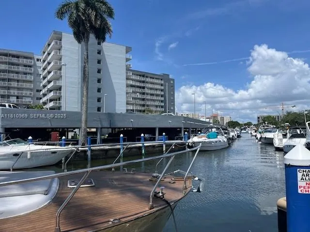 $500,000 | 1976 Northwest 25th Avenue, Miami, FL 33125