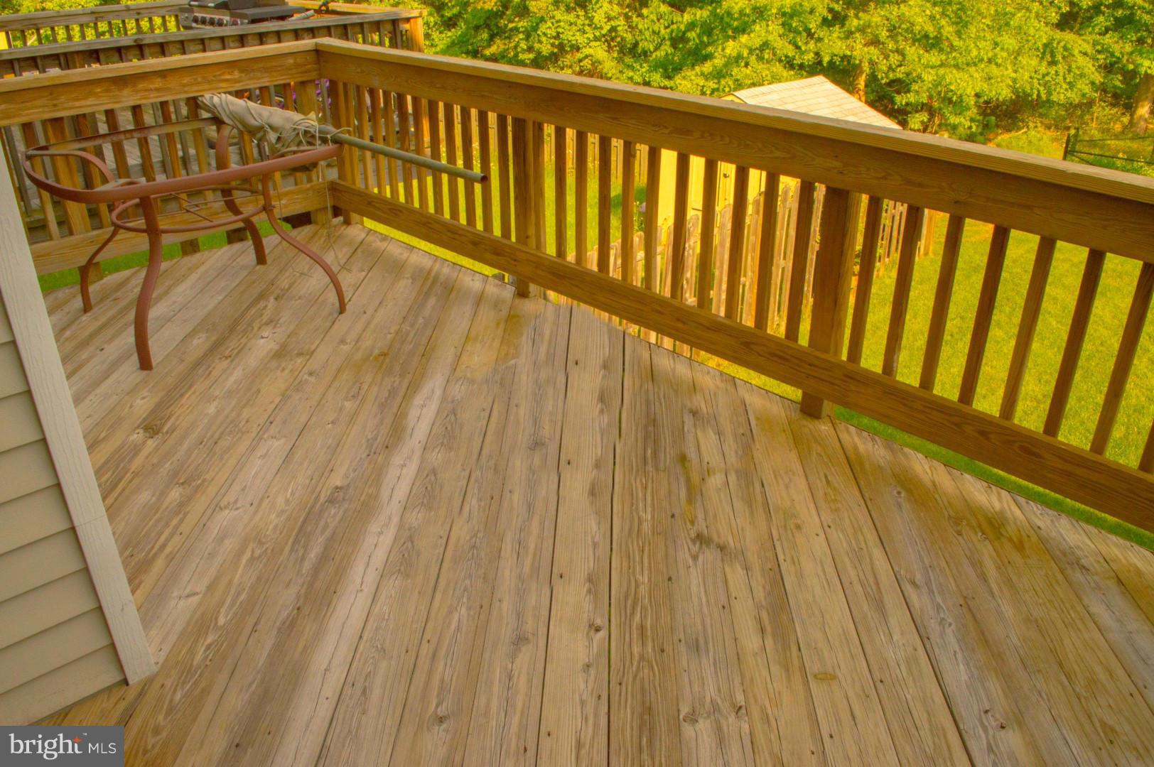 7817 Paddock Way Baltimore, MD 21244 - Photo 18 of 22 a view of wooden balcony