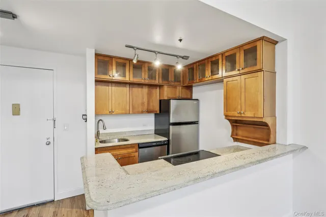 $2,300 | 3208 Villa At The Woods, Peekskill, NY 10566