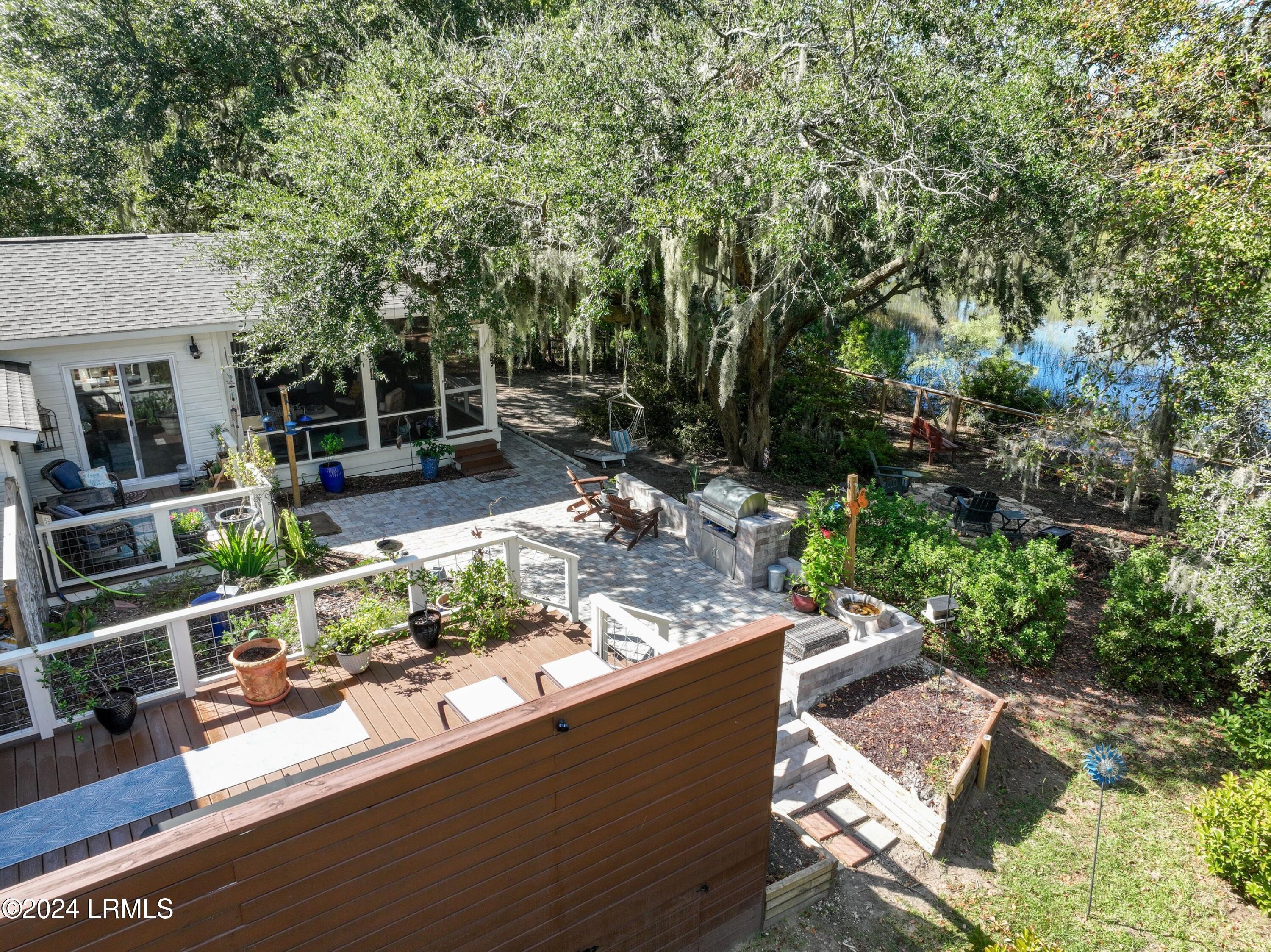 1504 Sycamore Street Beaufort, SC 29902 - Photo 11 of 54 dji_fly_20241003_110648_26_1727968219530