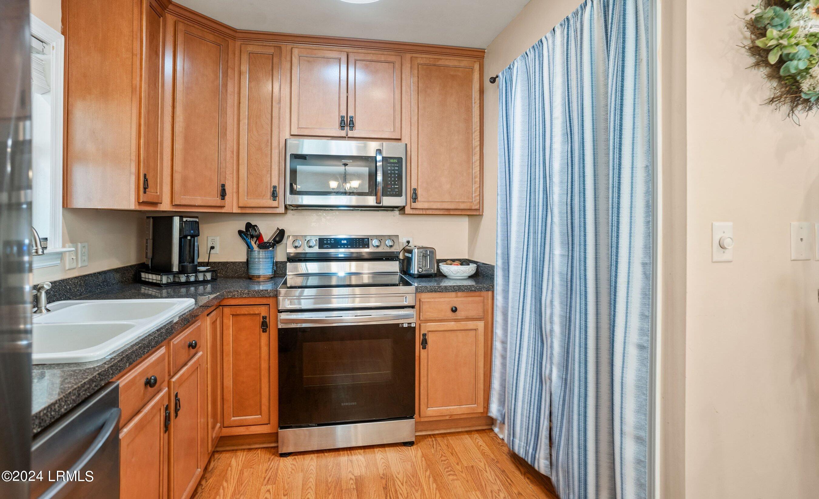 1504 Sycamore Street Beaufort, SC 29902 - Photo 25 of 54 DSC09211-60-1.jpg-SMALL