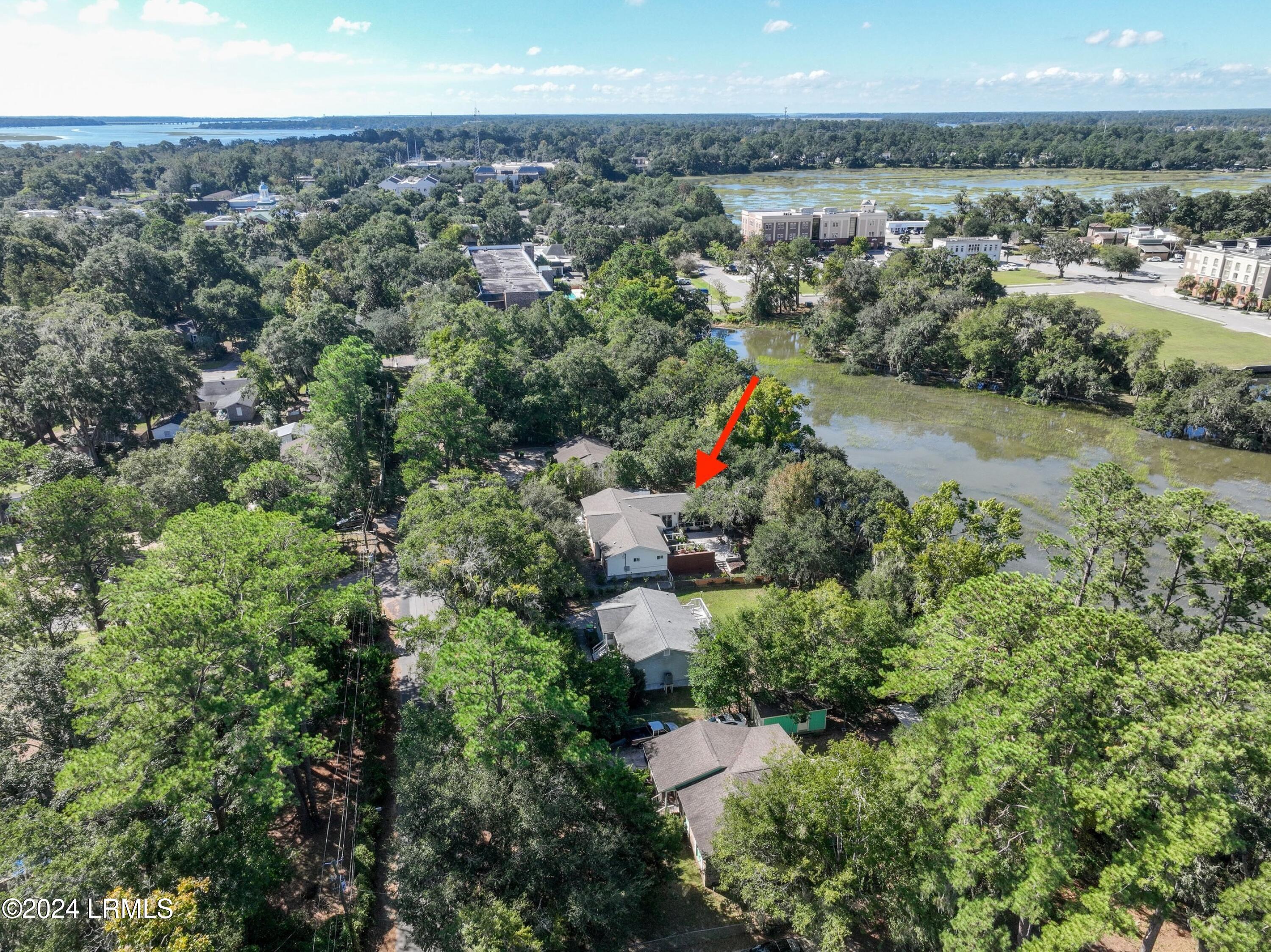 1504 Sycamore Street Beaufort, SC 29902 - Photo 8 of 54 dji_fly_20241003_110600_23_1727968218552