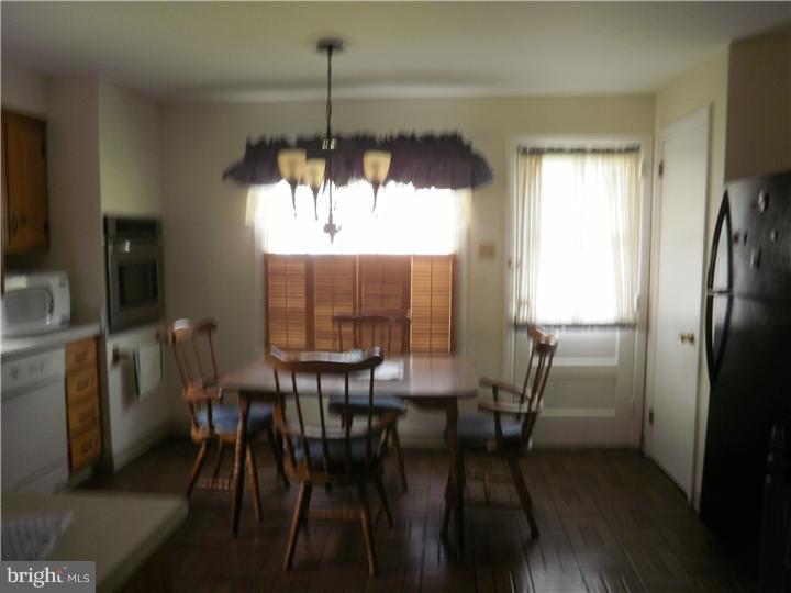 518 Covered Bridge Road Cherry Hill, NJ 08034 - Photo 13 of 25 Kitchen