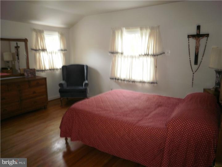 518 Covered Bridge Road Cherry Hill, NJ 08034 - Photo 17 of 25 Bedroom - Main