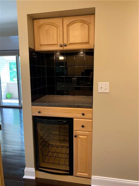 1404 Kenzie Road Pittsburgh, PA 15205 - Photo 5 of 13 Gallery Image 5