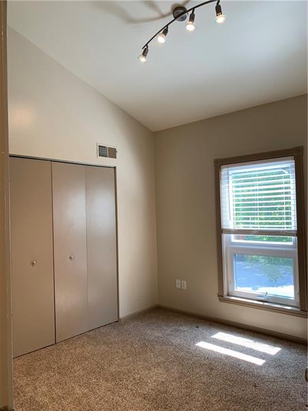 1404 Kenzie Road Pittsburgh, PA 15205 - Photo 8 of 13 Gallery Image 8