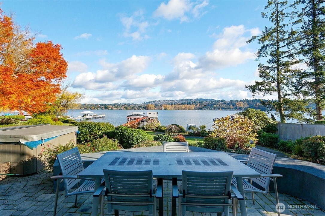 4456 Ferncroft Road Mercer Island, WA 98040 - Photo 3 of 14 Gallery Image 3