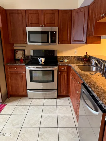 $1,899 | 1 Forest Glen Drive, Unit 13, Chapel Hill, NC 27517