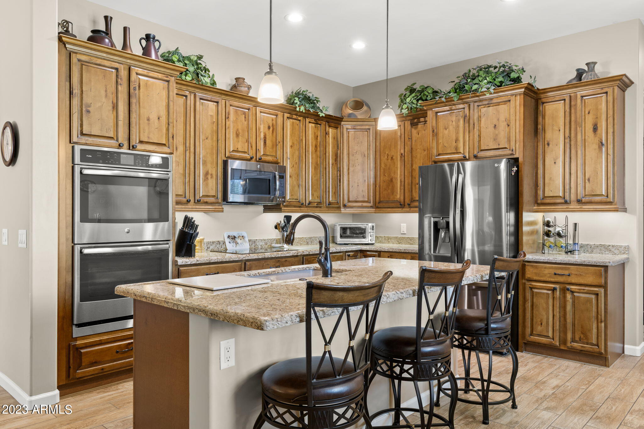 921 East Irvine Road Phoenix, AZ 85086 - Photo 7 of 47