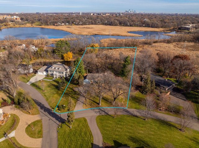 $3,995,000 | 10 X Circle East, Edina, MN 55436