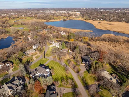 $3,995,000 | 10 X Circle East, Edina, MN 55436