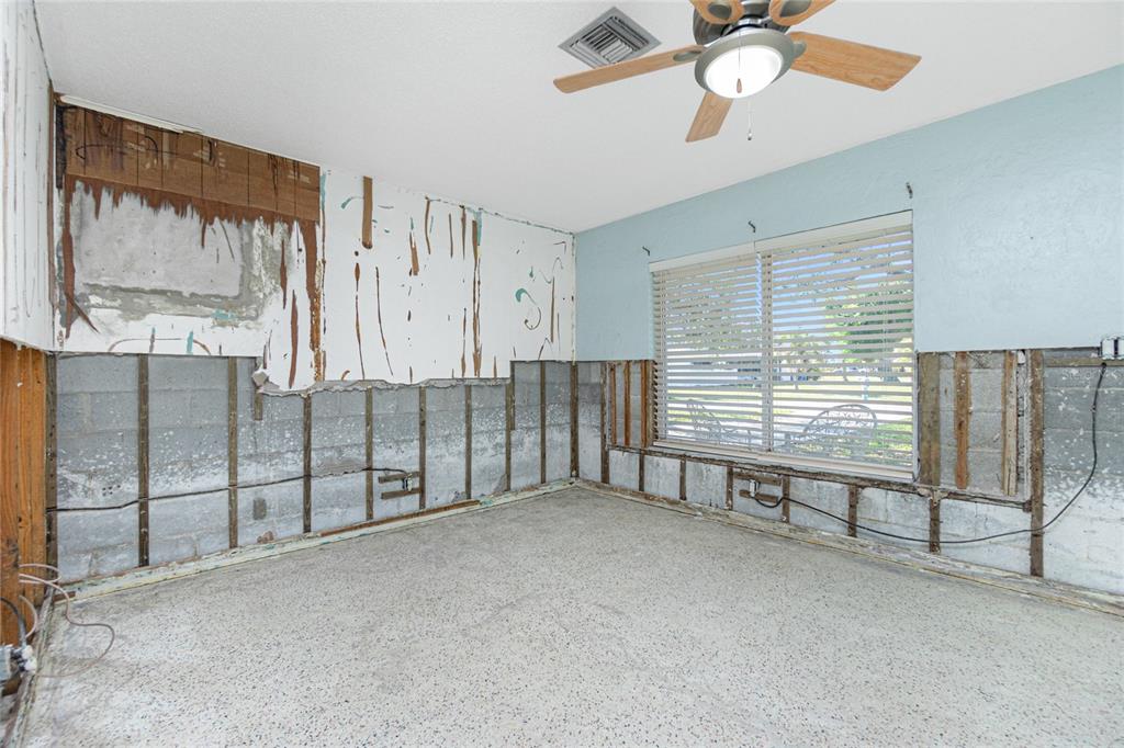 434 West Grace Street Punta Gorda, FL 33950 - Photo 16 of 64 a view of a livingroom with furniture