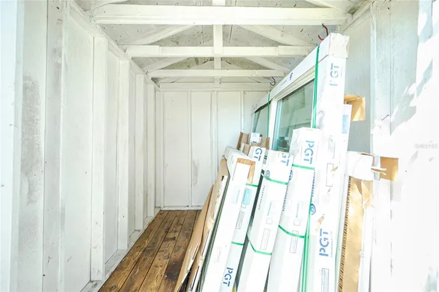 a view of a livingroom with entryway