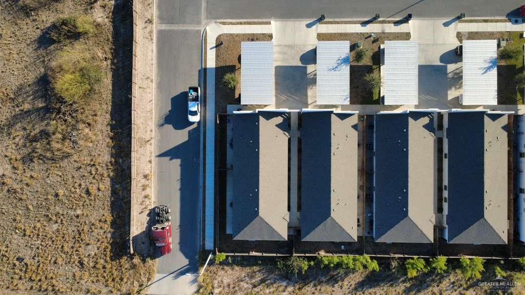 810 Starr Street Mercedes, TX 78570 - Photo 19 of 25 a view of walk in closet