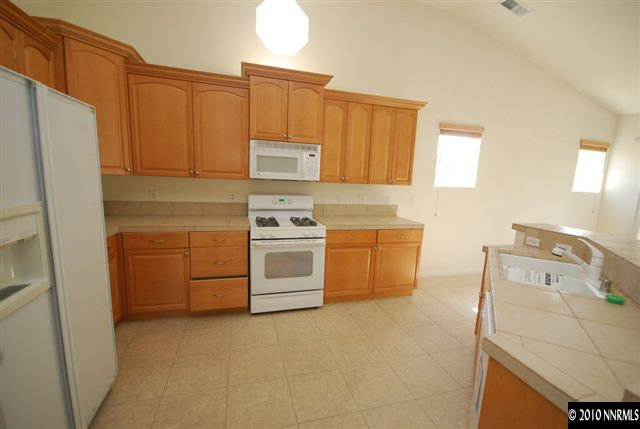 7149 Beacon Drive Reno, NV 89506 - Photo 4 of 9 Photo 4