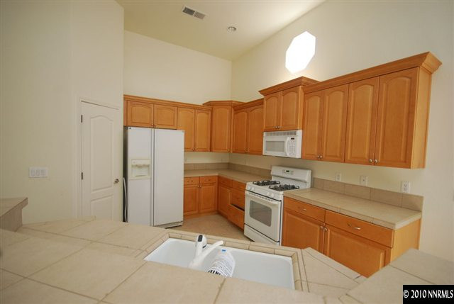 7149 Beacon Drive Reno, NV 89506 - Photo 5 of 9 Photo 5