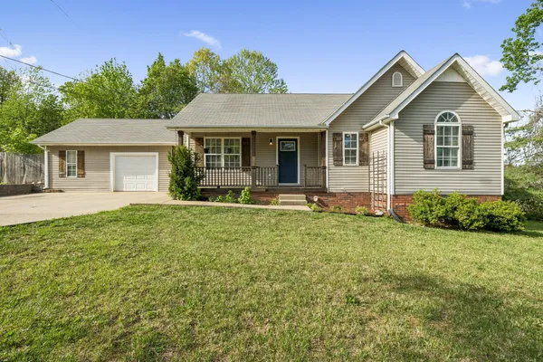 $350,000 | 105 White Oak Drive, Dickson, TN 37055