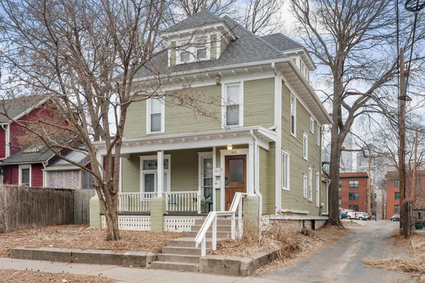 $450,000 | 610 East 16th Street, Minneapolis, MN 55404