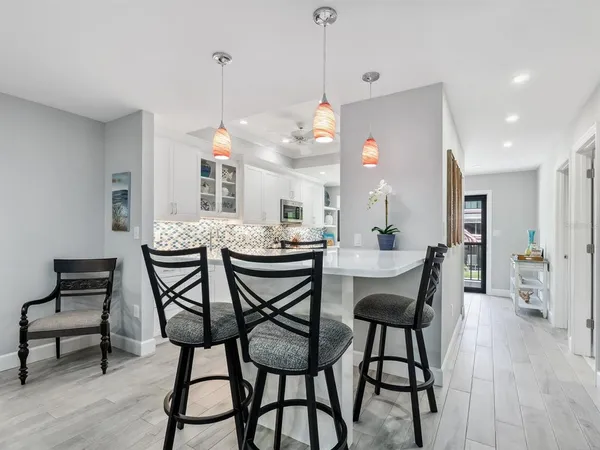 $1,195,000 | 6281 Midnight Pass Road, Unit 6281, Sarasota, FL 34242